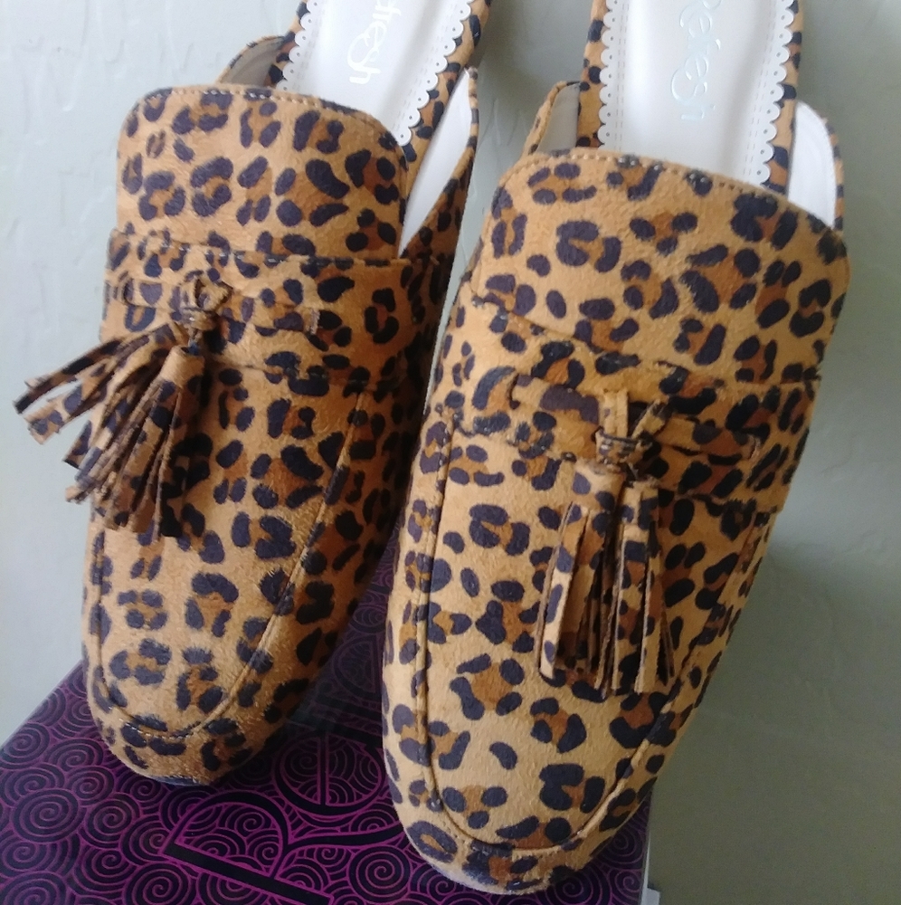 Tasseled Loafer Mules - Picture 2 of 3